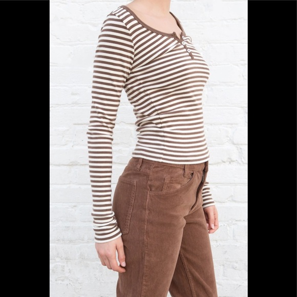 Brandy Melville brown striped Zelly 3 button top - Picture 2 of 6